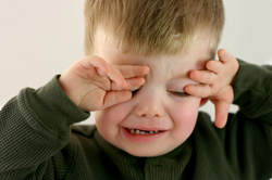 toddler-throwing-tantrum